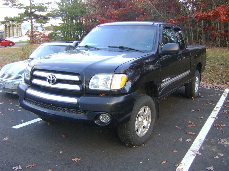 2004 Toyota Tundra SR5  