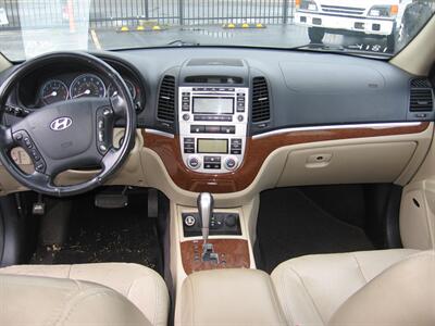 2009 Hyundai Santa Fe SE   - Photo 10 - Portland, OR 97220