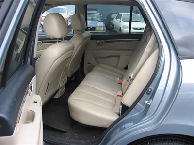 2009 Hyundai Santa Fe SE   - Photo 8 - Portland, OR 97220