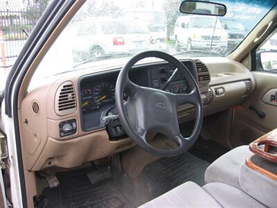 1995 Chevrolet C2500 Cheyenne - Photo 10 - Portland, OR 97220