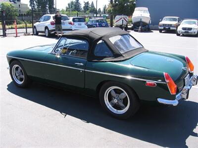 1972 MGB Roadster Sedan