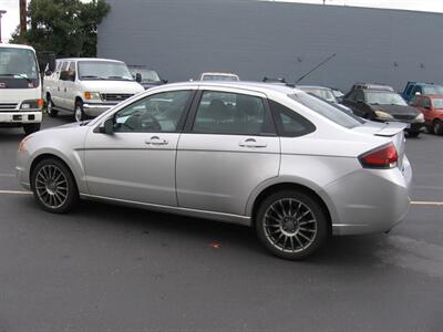 2010 Ford Focus SES - Photo 2 - Portland, OR 97220
