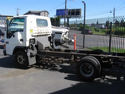 2001 GMC W35   - Photo 2 - Portland, OR 97220