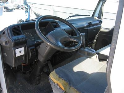 2001 GMC W35   - Photo 8 - Portland, OR 97220