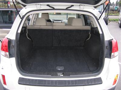 2011 Subaru Outback 2.5i - Photo 9 - Portland, OR 97220