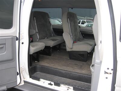 2003 Ford Econoline Passenger Van - Photo 9 - Portland, OR 97220