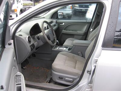 2005 Ford Freestyle SEL - Photo 6 - Portland, OR 97220