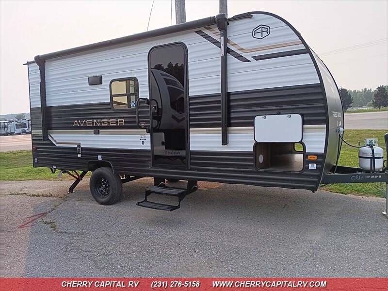 2026 PRIMETIME AVENGER 17BHS  