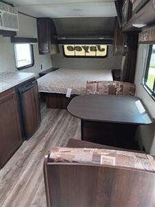 2018 Jayco JAY FLIGHT SLX M-195 RB   - Photo 17 - Grawn, MI 49637