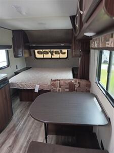 2018 Jayco JAY FLIGHT SLX M-195 RB   - Photo 9 - Grawn, MI 49637