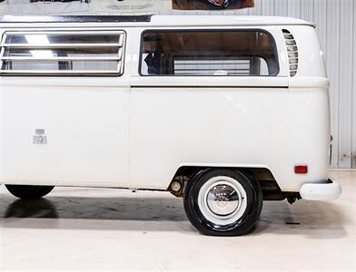 1970 Volkswagen Bus/Vanagon   - Photo 4 - Sylvania, OH 43560