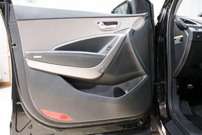 2016 Hyundai SANTA FE Sport 2.4L - Photo 17 - Sylvania, OH 43560
