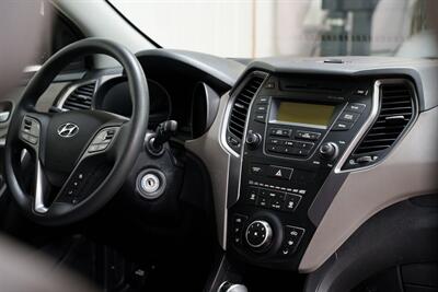 2016 Hyundai SANTA FE Sport 2.4L - Photo 19 - Sylvania, OH 43560