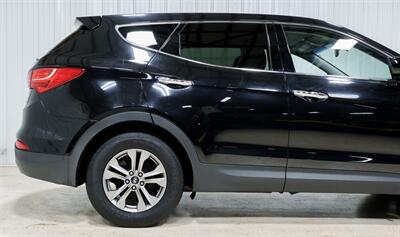 2016 Hyundai SANTA FE Sport 2.4L - Photo 10 - Sylvania, OH 43560