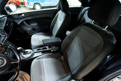 2018 Volkswagen Beetle-Classic 2.0T S   - Photo 15 - Sylvania, OH 43560