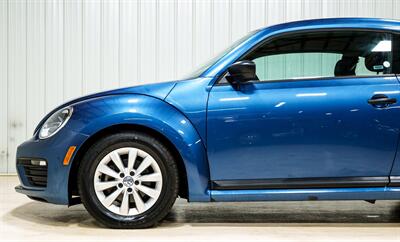 2018 Volkswagen Beetle-Classic 2.0T S   - Photo 3 - Sylvania, OH 43560