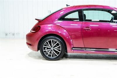 2017 Volkswagen Beetle-Classic 1.8T S   - Photo 10 - Sylvania, OH 43560