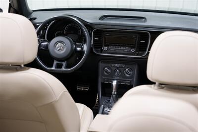 2013 Volkswagen Beetle Convertible 2.5L PZEV 50's Edition - Photo 22 - Sylvania, OH 43560