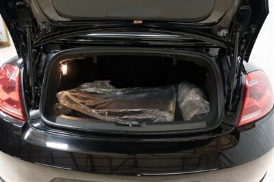 2013 Volkswagen Beetle Convertible 2.5L PZEV 50's Edition - Photo 17 - Sylvania, OH 43560