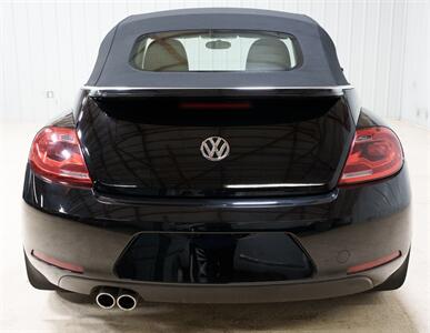 2013 Volkswagen Beetle Convertible 2.5L PZEV 50's Edition - Photo 6 - Sylvania, OH 43560