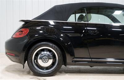 2013 Volkswagen Beetle Convertible 2.5L PZEV 50's Edition - Photo 10 - Sylvania, OH 43560