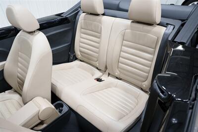 2013 Volkswagen Beetle Convertible 2.5L PZEV 50's Edition - Photo 21 - Sylvania, OH 43560