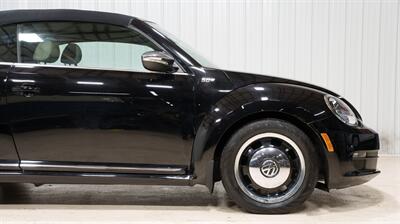 2013 Volkswagen Beetle Convertible 2.5L PZEV 50's Edition - Photo 11 - Sylvania, OH 43560
