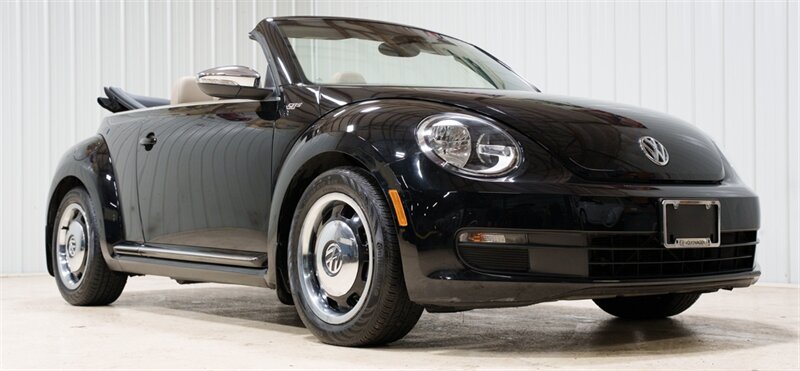 2013 Volkswagen Beetle Convertible 2.5L PZEV  50's Edition