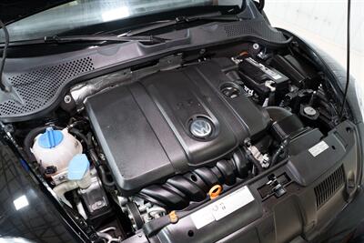 2013 Volkswagen Beetle Convertible 2.5L PZEV 50's Edition - Photo 28 - Sylvania, OH 43560