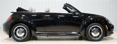 2013 Volkswagen Beetle Convertible 2.5L PZEV 50's Edition - Photo 8 - Sylvania, OH 43560