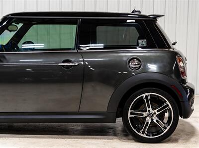 2012 MINI Cooper Hardtop S - Photo 6 - Sylvania, OH 43560