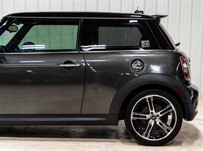 2012 MINI Cooper Hardtop S - Photo 5 - Sylvania, OH 43560