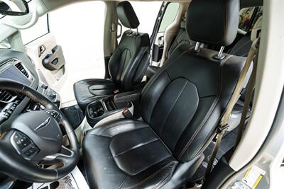 2017 Chrysler Pacifica Touring Plus   - Photo 13 - Sylvania, OH 43560