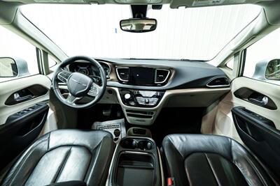 2017 Chrysler Pacifica Touring Plus   - Photo 14 - Sylvania, OH 43560