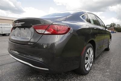 2016 Chrysler 200 LX   - Photo 9 - Sylvania, OH 43560