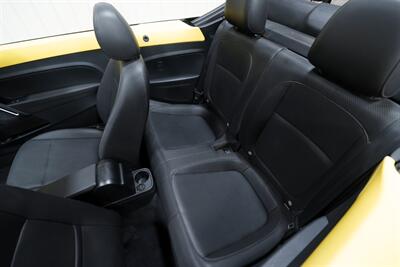 2013 Volkswagen Beetle Convertible 2.5L   - Photo 18 - Sylvania, OH 43560