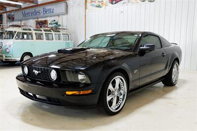 2007 Ford Mustang GT Deluxe   - Photo 5 - Sylvania, OH 43560