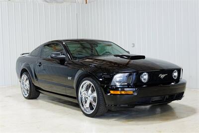2007 Ford Mustang GT Deluxe   - Photo 1 - Sylvania, OH 43560