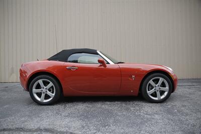 2008 Pontiac Solstice   - Photo 2 - Sylvania, OH 43560