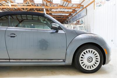 2013 Volkswagen Beetle Convertible 2.5L PZEV   - Photo 17 - Sylvania, OH 43560