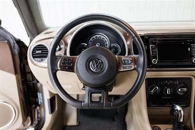 2014 Volkswagen Beetle Convertible 2.5L   - Photo 49 - Sylvania, OH 43560