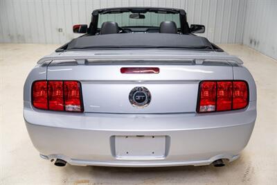 2005 Ford Mustang GT Deluxe   - Photo 32 - Sylvania, OH 43560