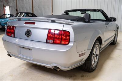 2005 Ford Mustang GT Deluxe   - Photo 27 - Sylvania, OH 43560