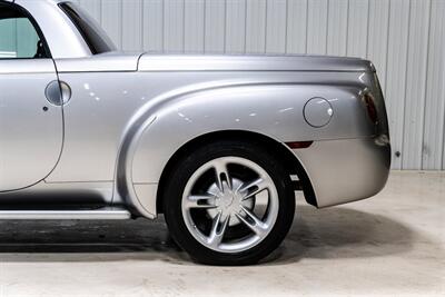 2004 Chevrolet SSR LS   - Photo 6 - Sylvania, OH 43560