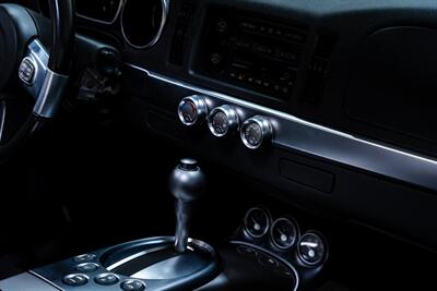 2004 Chevrolet SSR LS   - Photo 41 - Sylvania, OH 43560