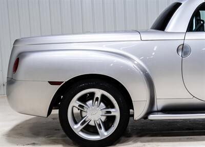 2004 Chevrolet SSR LS   - Photo 23 - Sylvania, OH 43560