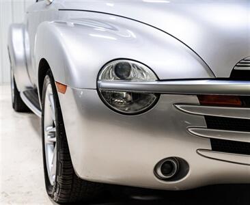 2004 Chevrolet SSR LS   - Photo 28 - Sylvania, OH 43560