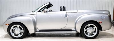 2004 Chevrolet SSR LS   - Photo 18 - Sylvania, OH 43560