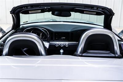 2004 Chevrolet SSR LS   - Photo 36 - Sylvania, OH 43560