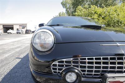 2002 Ford Thunderbird Deluxe   - Photo 20 - Sylvania, OH 43560